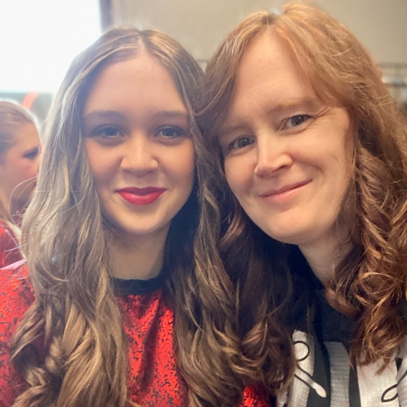 Meet your Posher, Stephanie - Picture 2 of 2